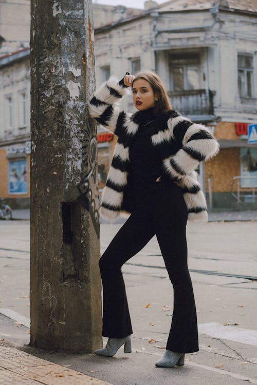 6 Ideias de Looks com Bota Cano Alto para Noite