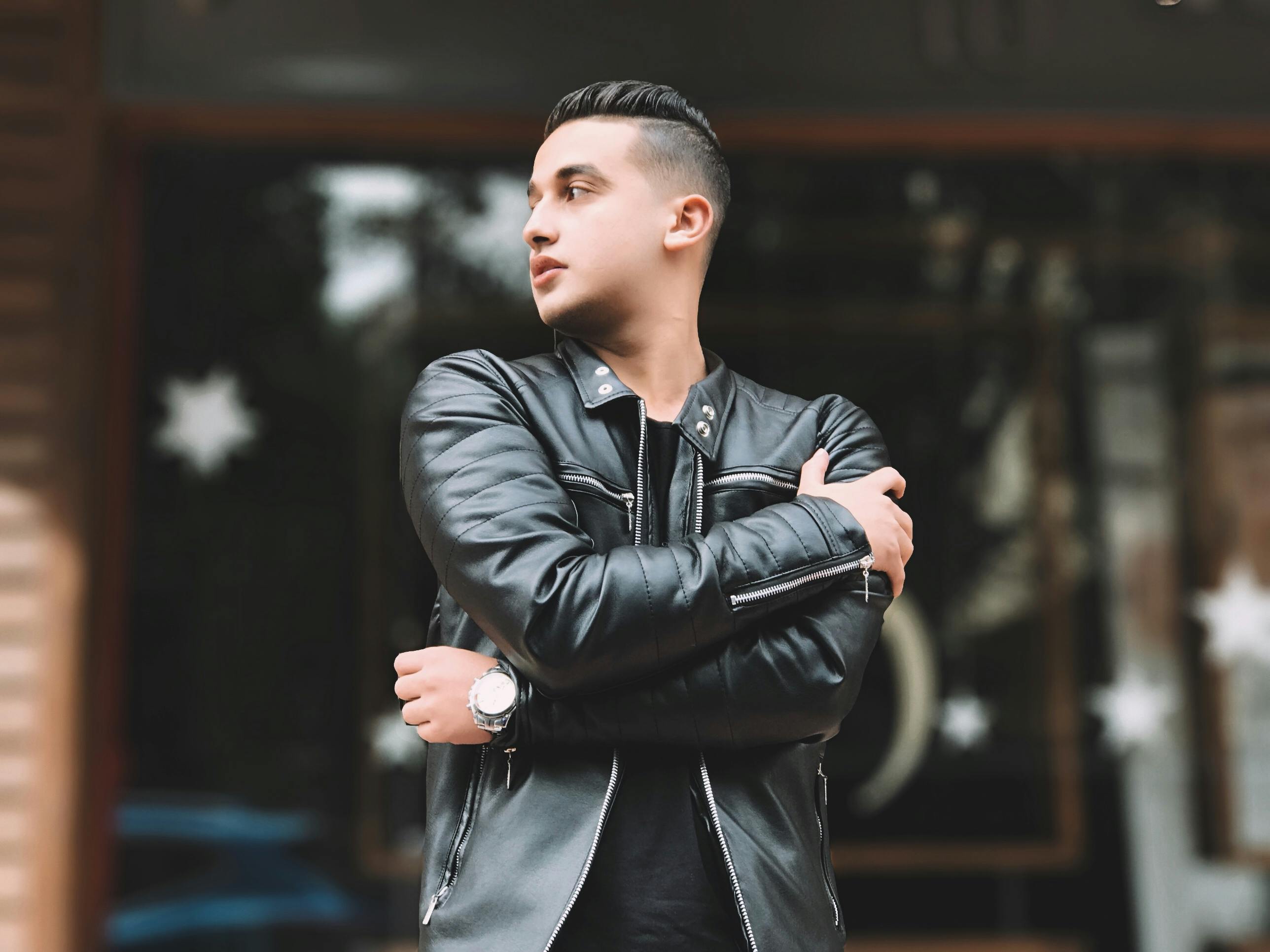 5 ideias de Look Anos 80 Masculino para Festa: Veja Agora Dicas Completa