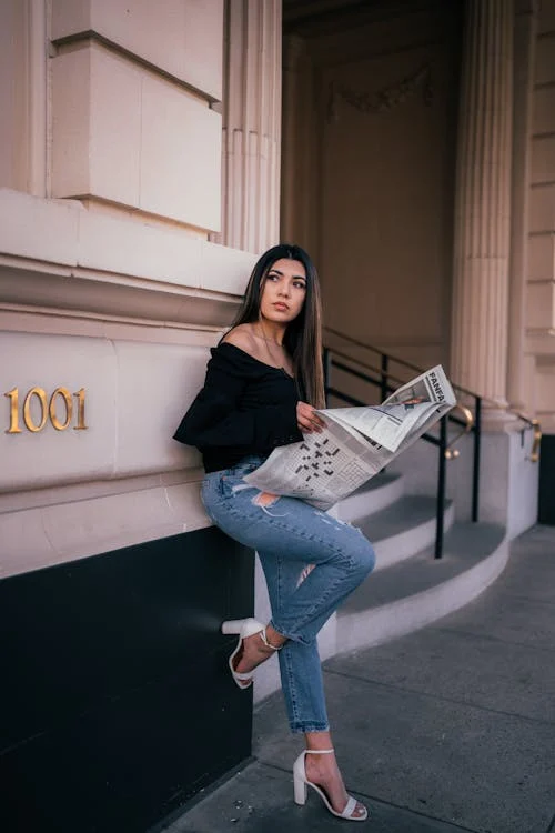 6 Ideias de Look com Calça Jeans e Salto para Noite